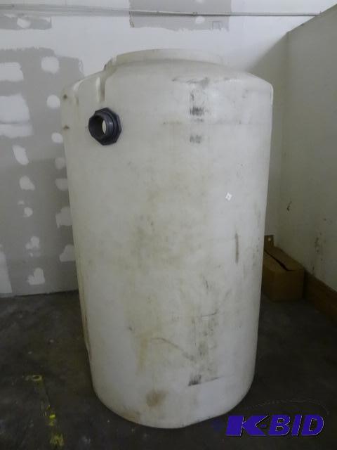 lot 49 image: 500 gal vertical bulk tank...