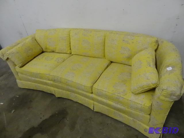 lot 55 image: Vintage full size sofa couch. Good shape...