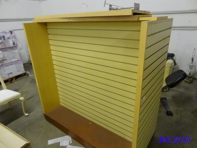 lot 63 image: Slat wall retail display. 4 sided. 2 shelves....