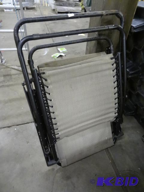 lot 89 image: Outdoor lounge chair...