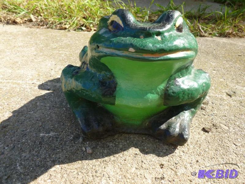 lot 117 image: Concrete frog rock garden decoration that mea...