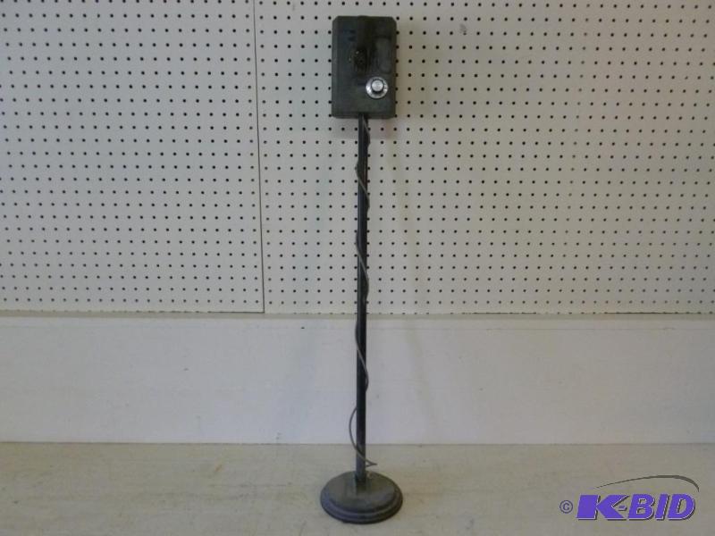 lot 13 image: Jetco Mustang metal detector model 0330, appe...
