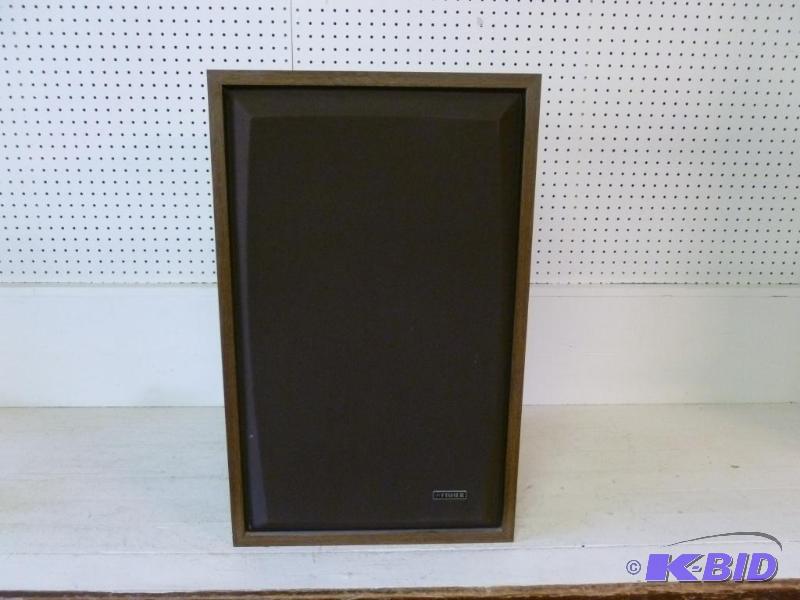 lot 5 image: Large Fisher wood encased&nbsptower speaker ...