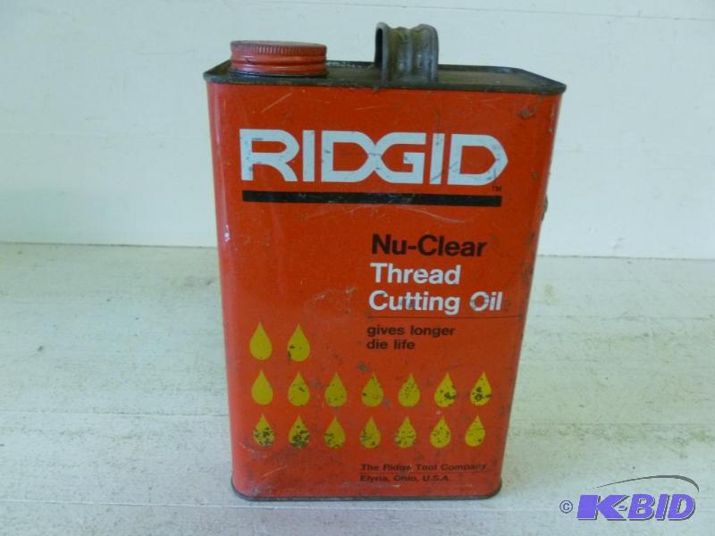 lot 76 image: Vintage Ridge Tool Co. one gallon metal cutti...