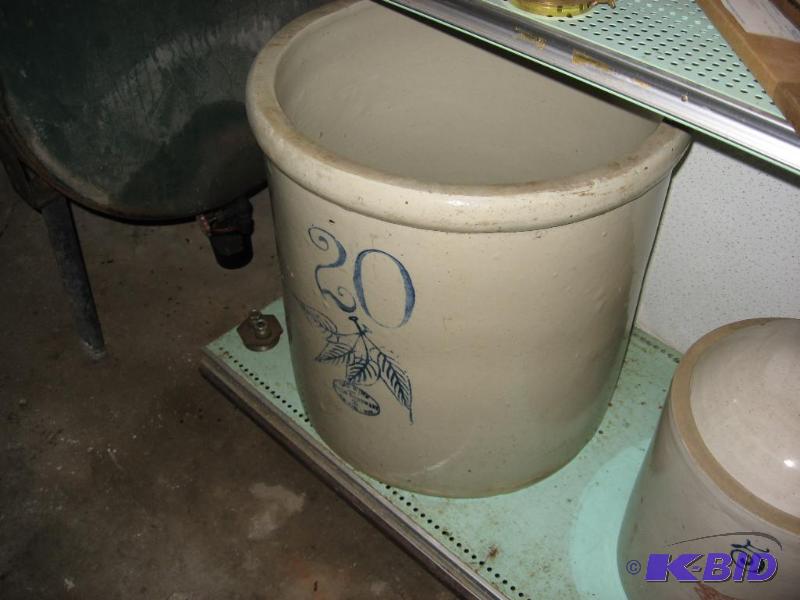 20 Gallon Crock Four Feathers with Oval (Rare)