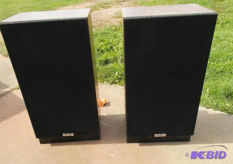 Set of &nbsp- 2 - Onkyo&nbspFull Size Stere...