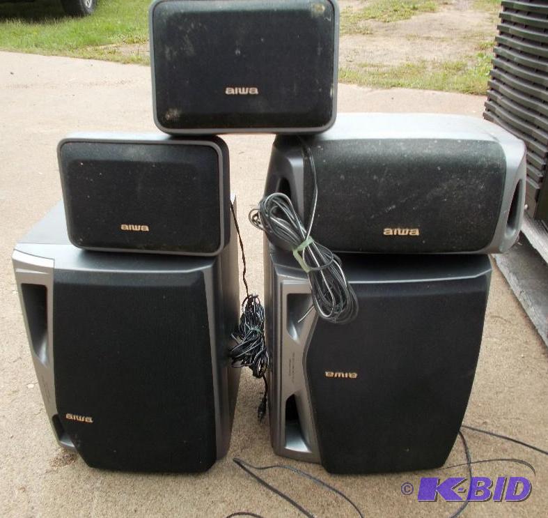 Aiwa Brand Stereo Speaker System In Good Cond...