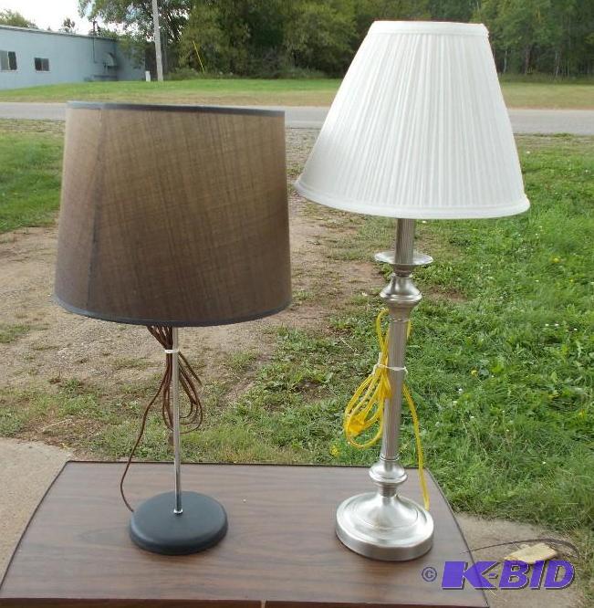 Set of 2 TableDesk Lamps With Shades In Work...