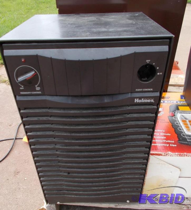 Holmes Humidifier In Good Working Condition...