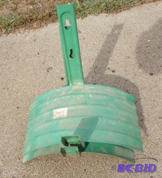 2 Wall Mount Garden Hose Storage Units In New...