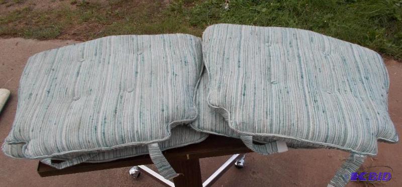 1 Lot of 4 Chair Cushions...