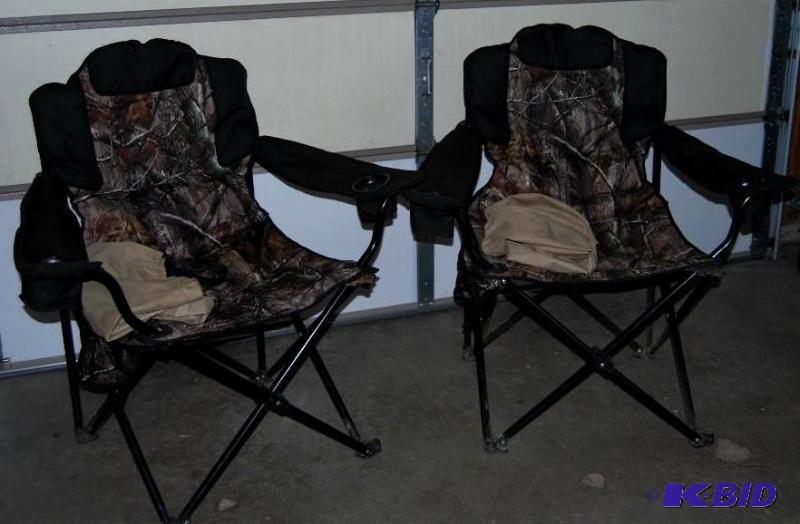 lot 40 image: Pair of 500lb King Camp Chairs, padded 600 de...