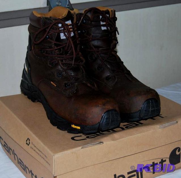 lot 56 image: Mens Carhartt 6" Waterproof Composite T...