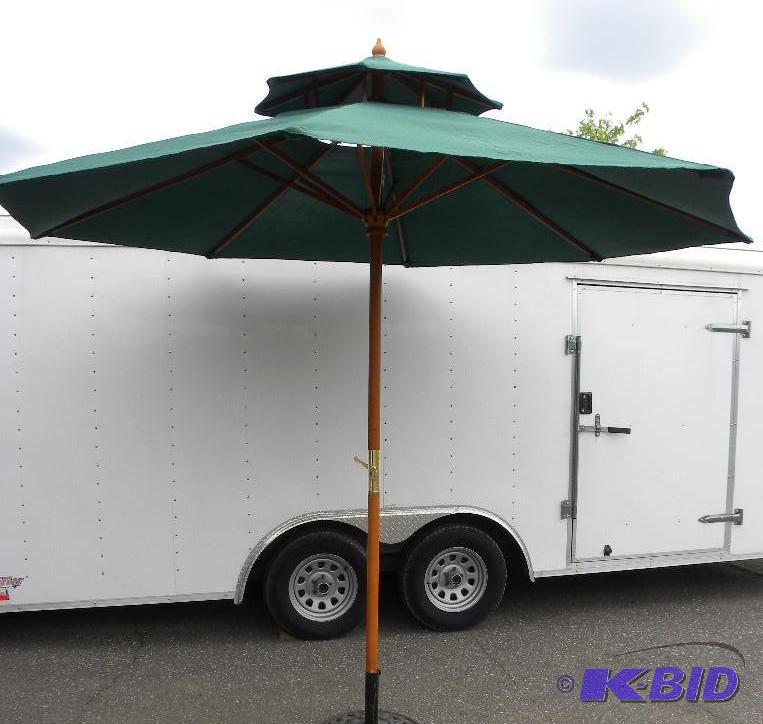 lot 68 image: 10-ft Market Umbrella, green, 1 78" dia...