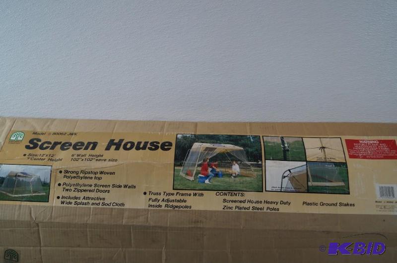 Outdoor Screened Hut