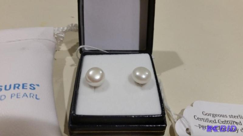 Certified Cultured Pearl Earrings