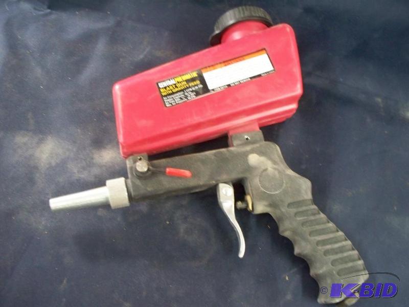 lot 10 image: Central Pneumatic gravity feed sandblaster...