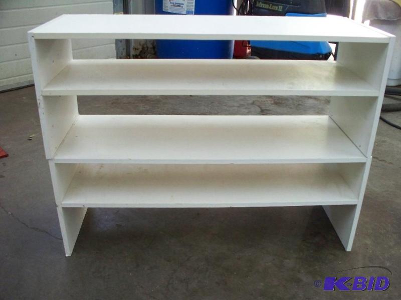 lot 44 image: 2-wooden shelfs...