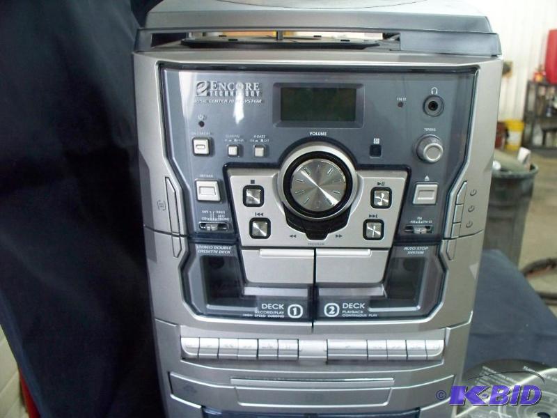 lot 49 image: Encore stereo turns on no speakers...