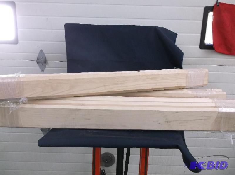 lot 75 image: Maple trim board looks log style...