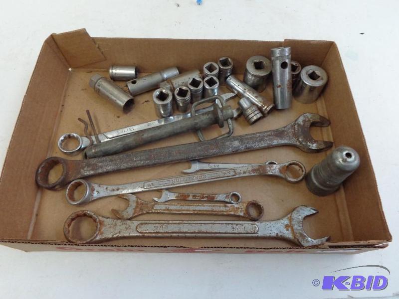 lot 107 image: Wrench Set wSockets Standard Sizes Terminal ...
