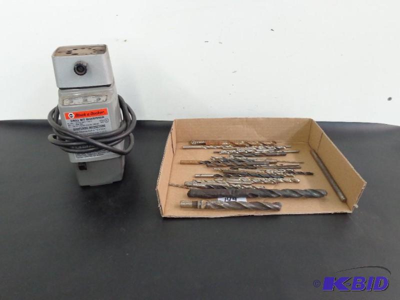lot 130 image: Black and Decker Drill Bit Sharpener and Asso...