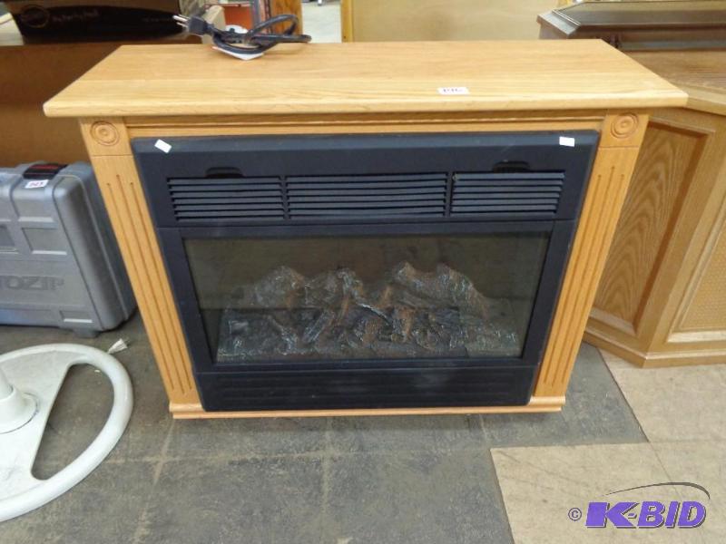 Heat Surge Electric Fire Place Model ADL-2000... | North Auctions