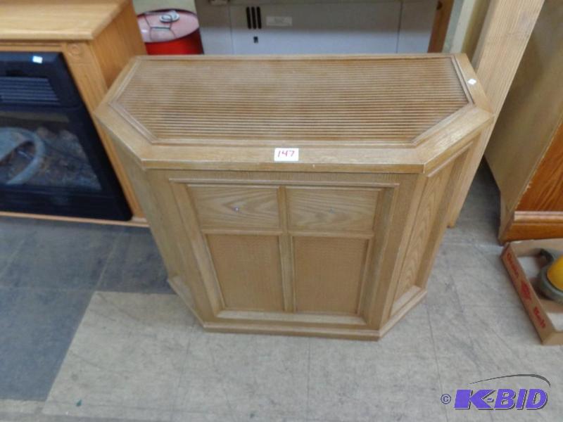 lot 147 image: Bemis Humidity Control Has 2 Water Jugs 12&qu...