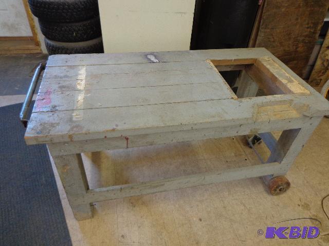 lot 163 image: Work Bench Table On Wheels Homemade work Benc...