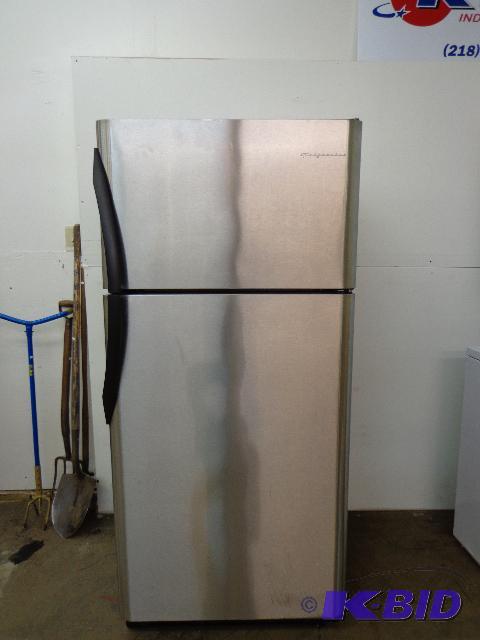 lot 3 image: Frigidaire Fridge & Freezer 18.4 cu. ft. ...