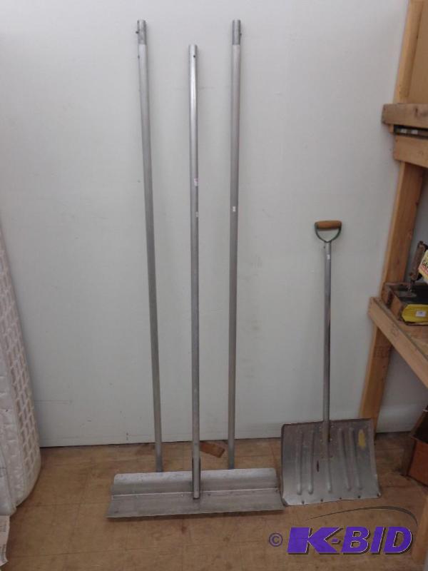 lot 32 image: Snow Rake & Snow Shovel Snow Rake 30"...