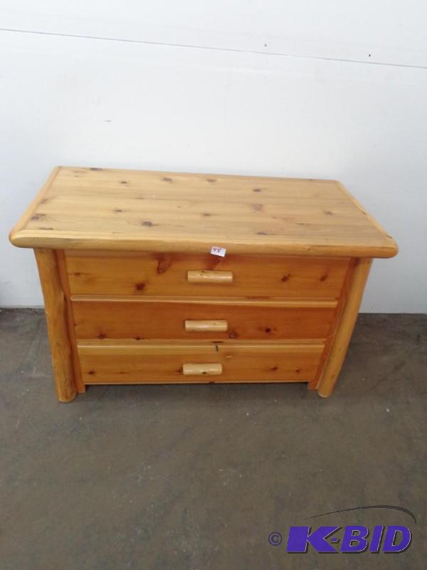lot 48 image: Log Dresser 3 Drawers 4 x 21.5" x 30&qu...