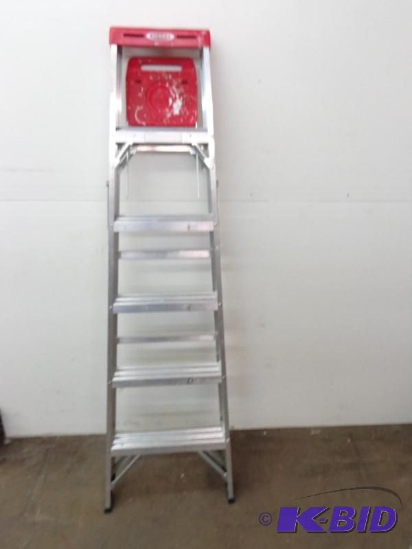 lot 50 image: Wertner&nbspAluminum 6 Foot Ladder Good Cond...
