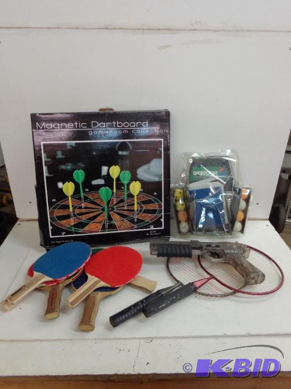 lot 69 image: Various Indoor Sports Items ER2 Paint Ball Pi...