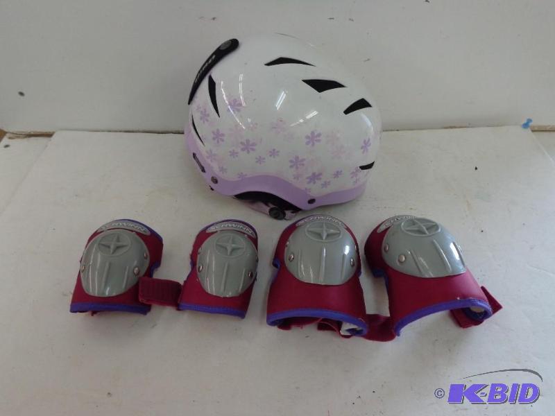 lot 86 image: Girls Protective Rollerblading&nbspEquipment...