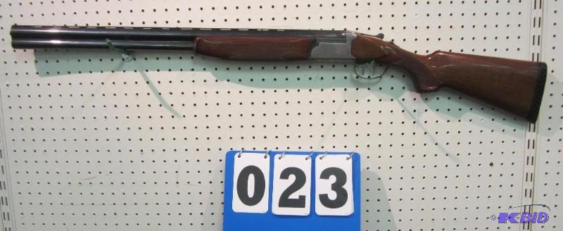 lot 23 image: Charles Daly LUXE 12 Gauge Shotgun