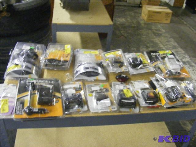 Lot of Phone Mounts and Connectors, mobile el...
