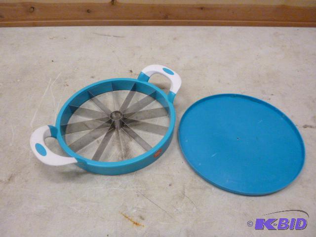 lot 103 image: Melon Slicer ...