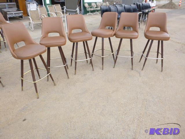 lot 127 image: 6 Bar Stools 32" high - one missing a sc...