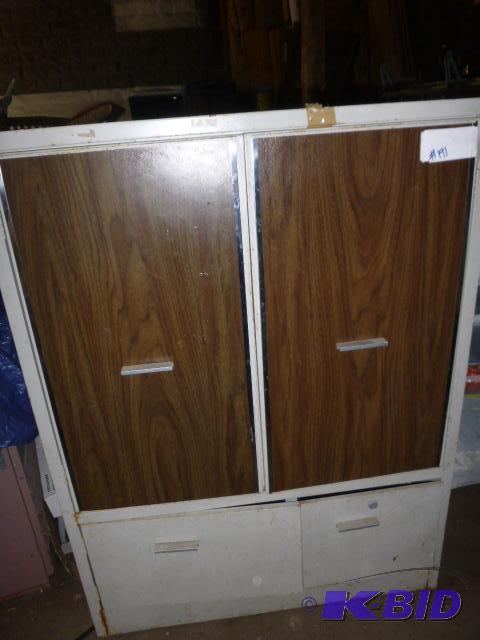 lot 170 image: Metal Storage Cabinet 48" X 36" X 1...