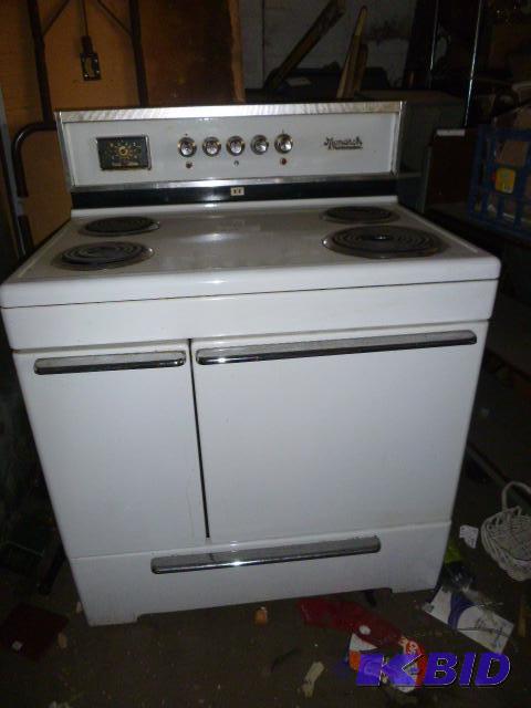 lot 171 image: Monarch Electric Stove 36" wide....