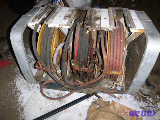 lot 181 image: Graco&nbspTriple Hose Reel...