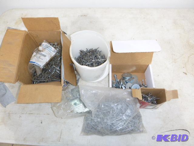 lot 195 image: Large Lot of Miscellaneous Nails and Screws...