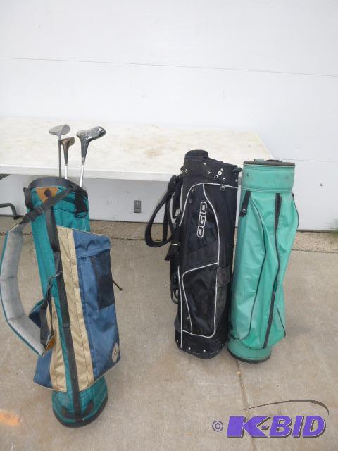 lot 199 image: 3 Golf Bags...