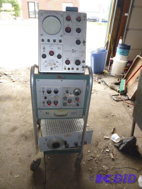 lot 203 image: Tektronix Type 531A Oscilloscope On cart, sco...