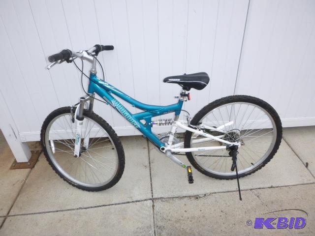 lot 219 image: Mongoose Bedlum&nbspBicycle 21 speed, alumin...