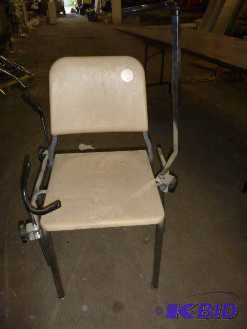 lot 22 image: Wenger Sousaphone Chair...