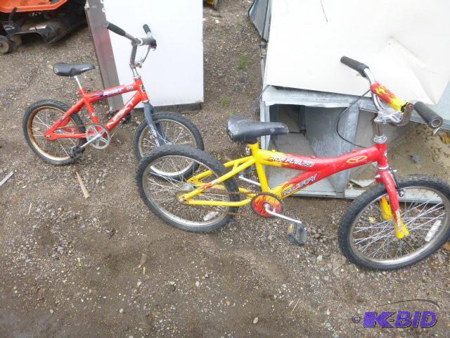 lot 221 image: 2 Child Bicycles...