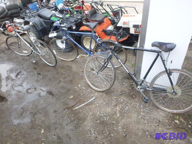 lot 222 image: 3 Bicycles Schwinn Frontier 10 speed Premier...