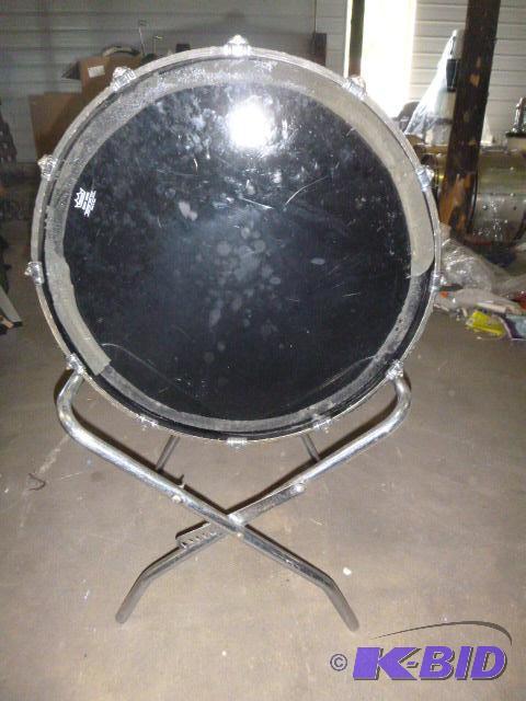 lot 27 image: Yamaha Bass Drum with Stand...
